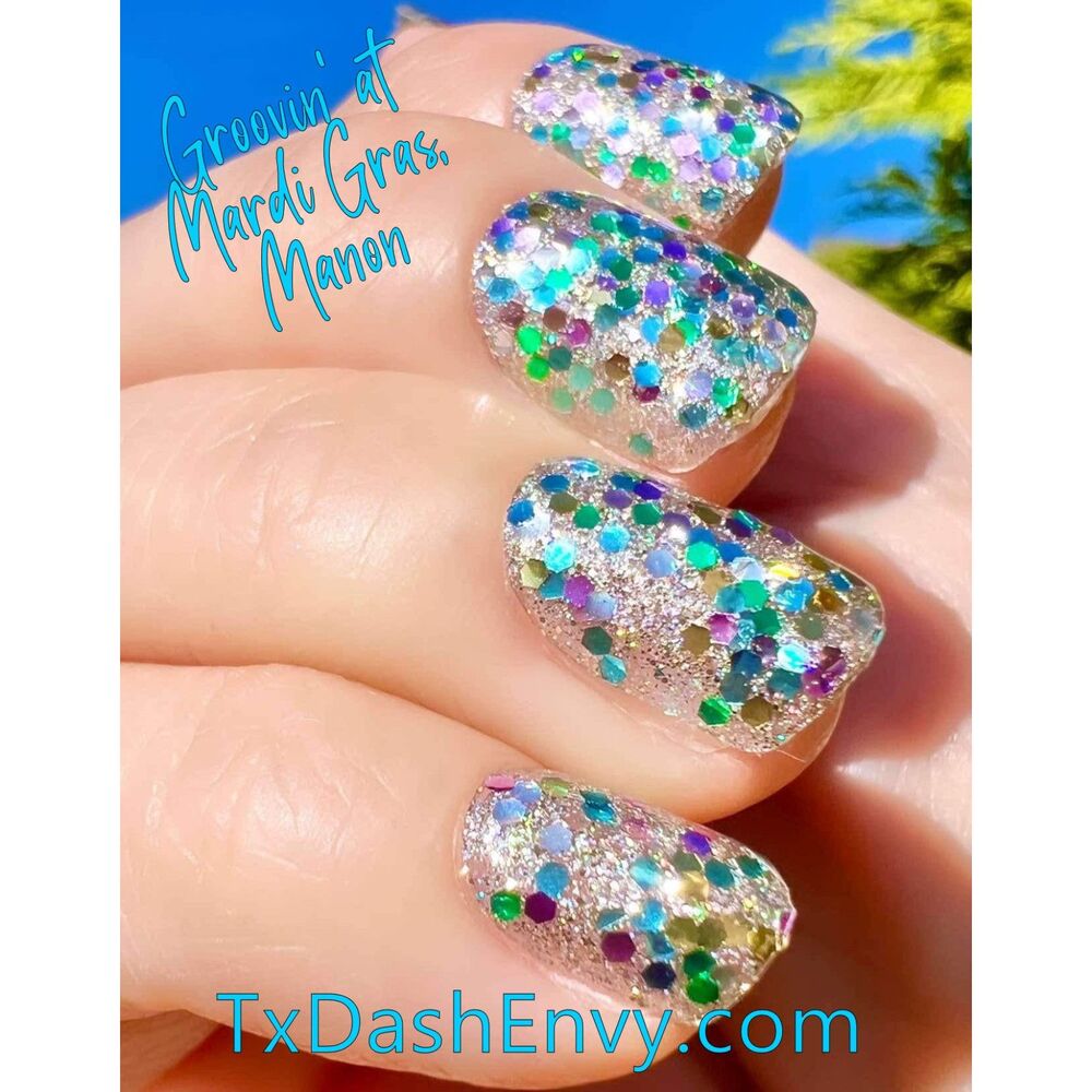 Red Aspen Nail Dashes Groovin’ at Mardi Gras Manon Short Square Glitter Pres NEW